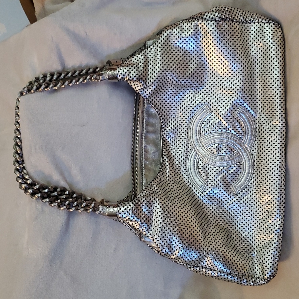 RARE Chanel Silver Metallic Bag w/Diamond Cut Chain Straps
